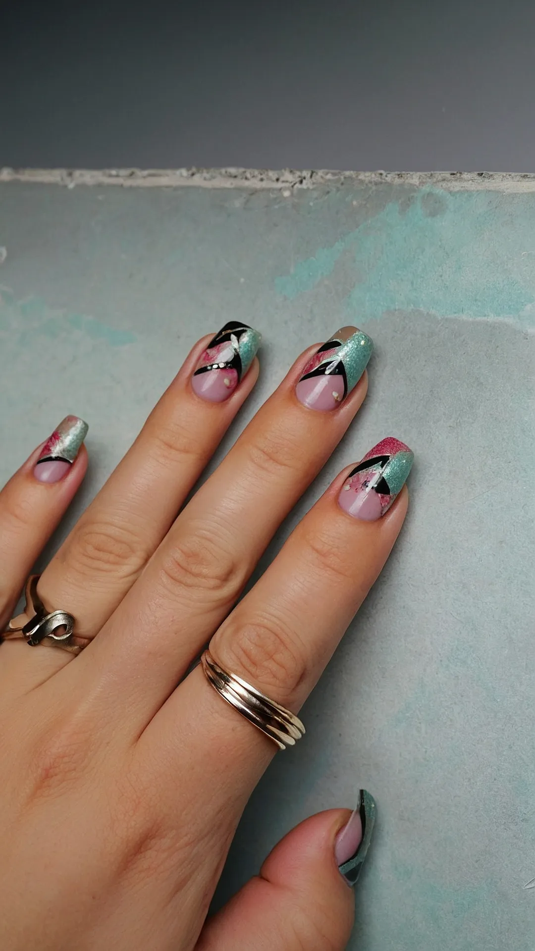 Tropical Vibes: Hot Summer Nail Trends 2024